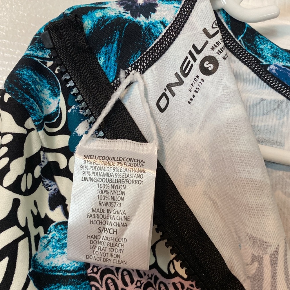 O'Neill One Piece Glamour Surf Suit Rash Suit Swimsuit Long Sleeve Rashguard - Picture 10 of 12